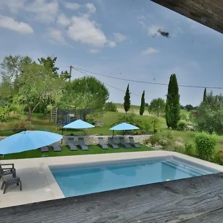 Le Refuge Confortable Avec Terrasse Castelnau-sur-lʼAuvignon